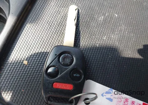 2005 Honda Cr-V Lx z USA, uszkodzony, nr VIN JHLRD685X5C014267